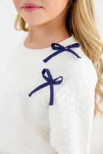 Cassidy Comfy Crewneck Quilted Palmetto Pearl with Nantucket Navy Bows