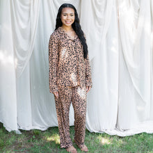 Long-Sleeved Women's Pajama Set in Latte Leopard